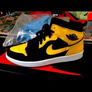 Air Jordan 1  size 12 retro never worn with box